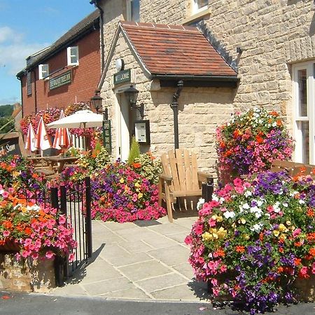 The Walnut Tree Inn Mere Mere  Exterior foto